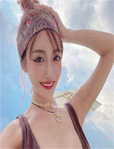《张震鬼故事全集-性一交一乱一伧国产女士SPA》