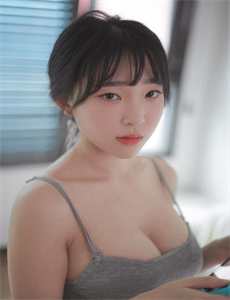 《日本丰满白嫩大屁股ASS-娜塔丽雅》